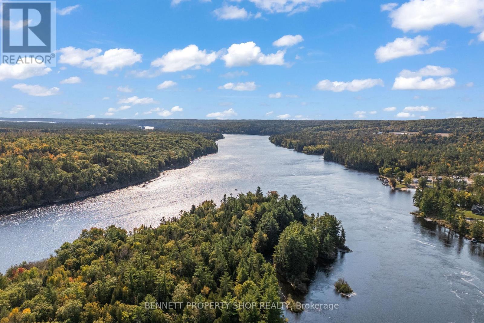 67 CARRIAGE LANDING ROAD - 44