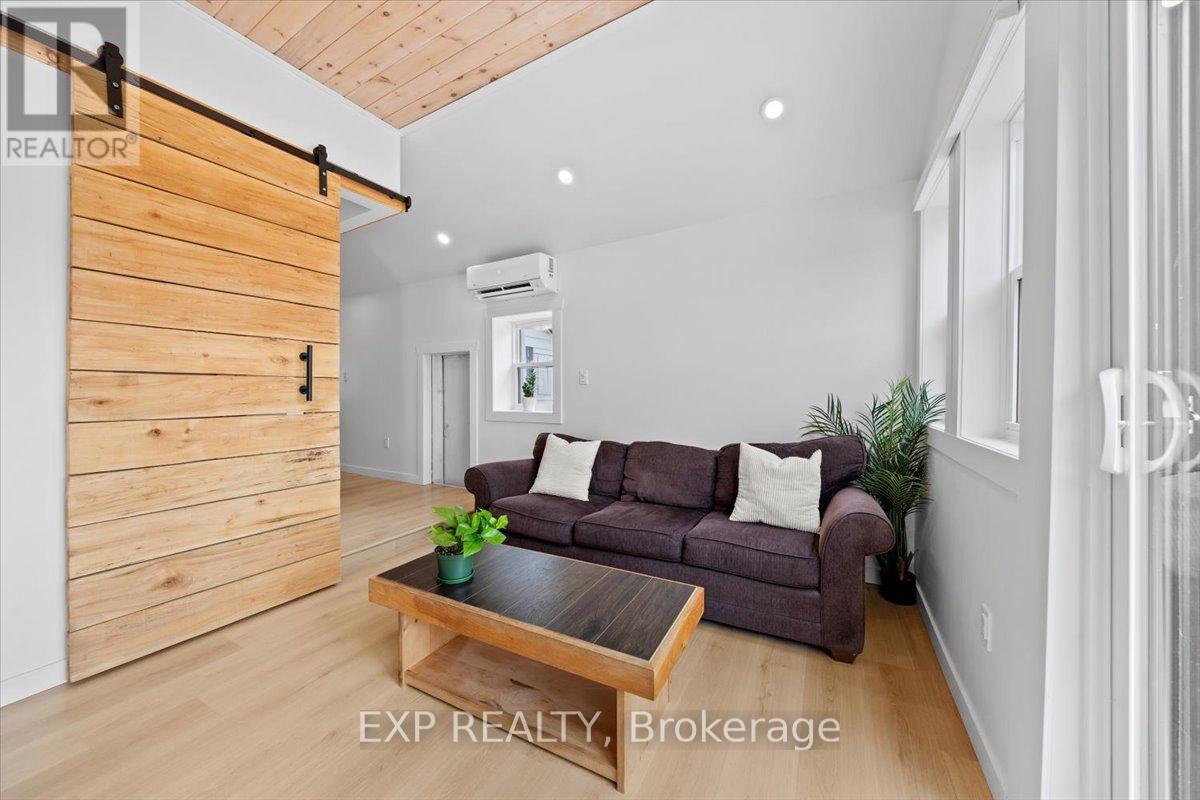 509 GEORGE STREET E - 17