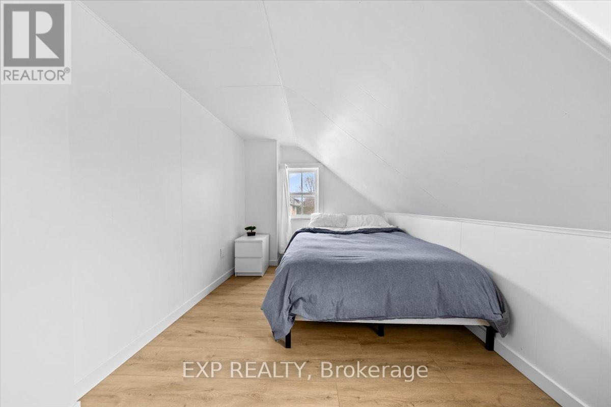 509 GEORGE STREET E - 24
