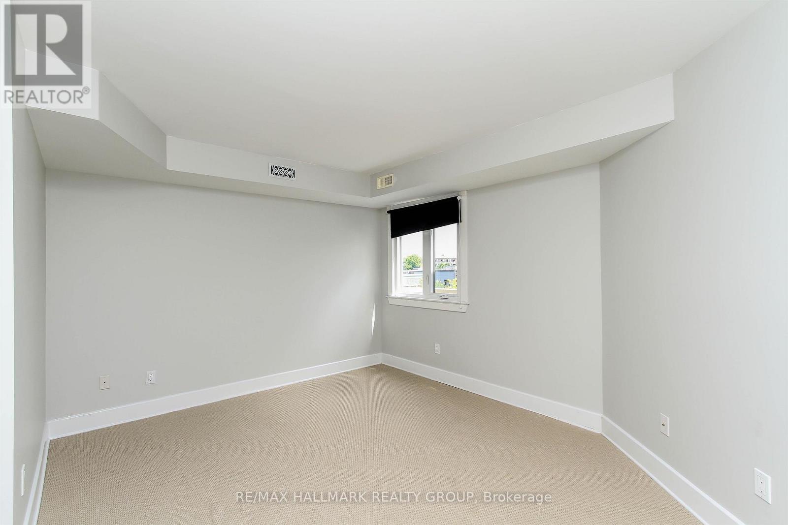 #B307 124 GUIGUES AVENUE - 12