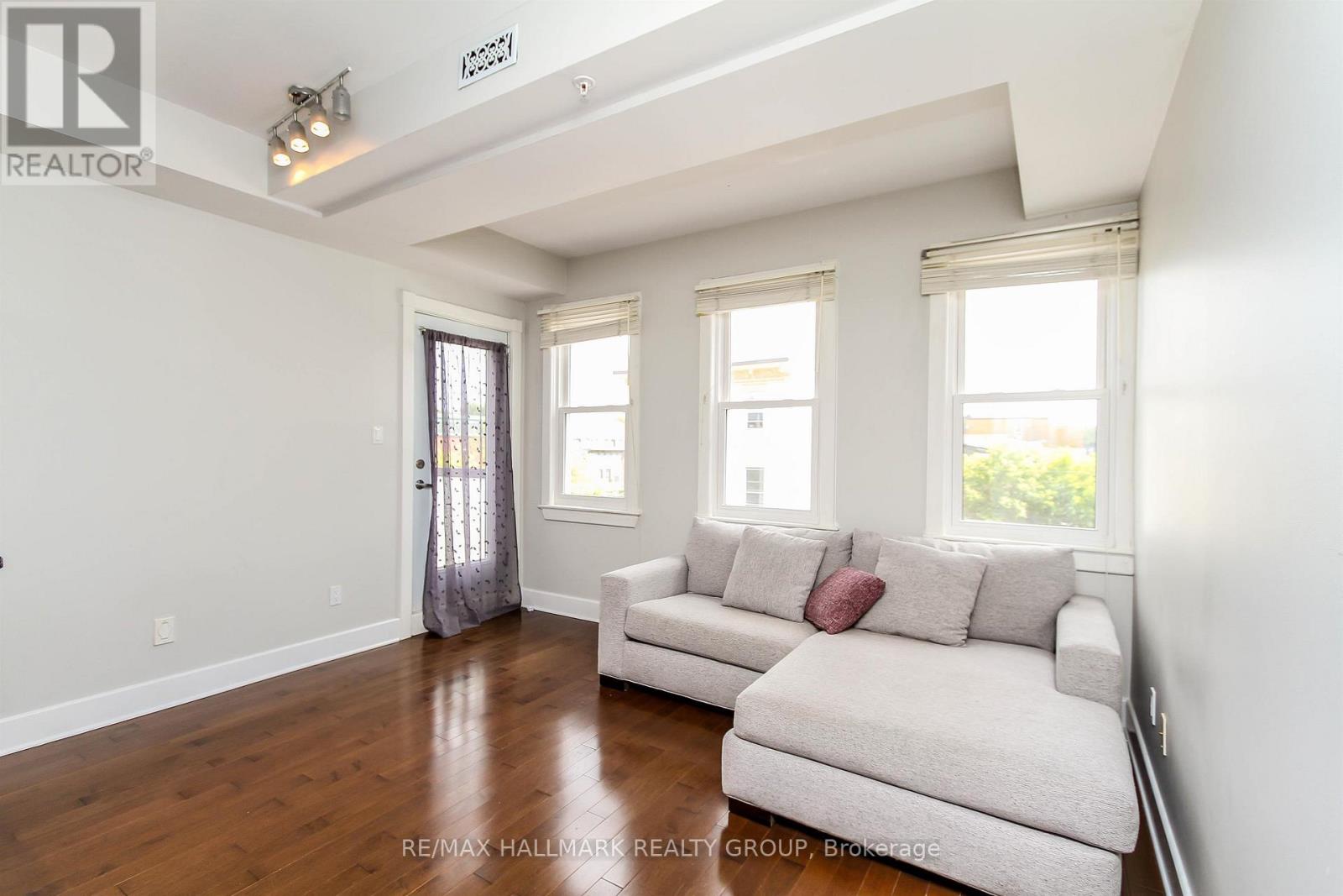 #B307 124 GUIGUES AVENUE - 5