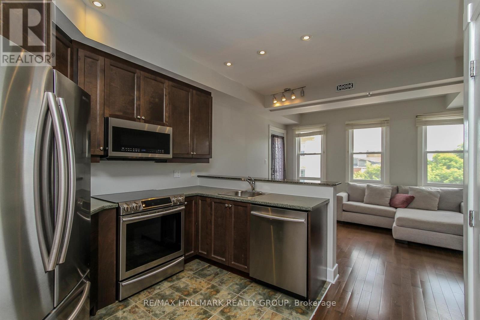 #B307 124 GUIGUES AVENUE - 6
