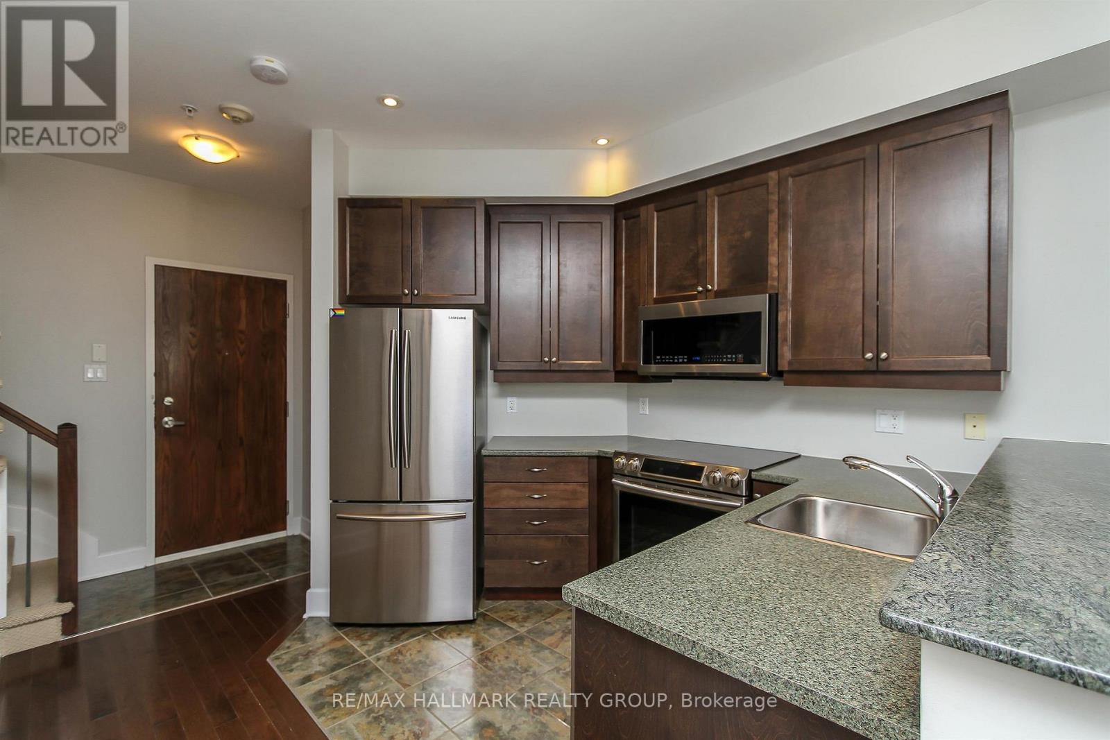 #B307 124 GUIGUES AVENUE - 7