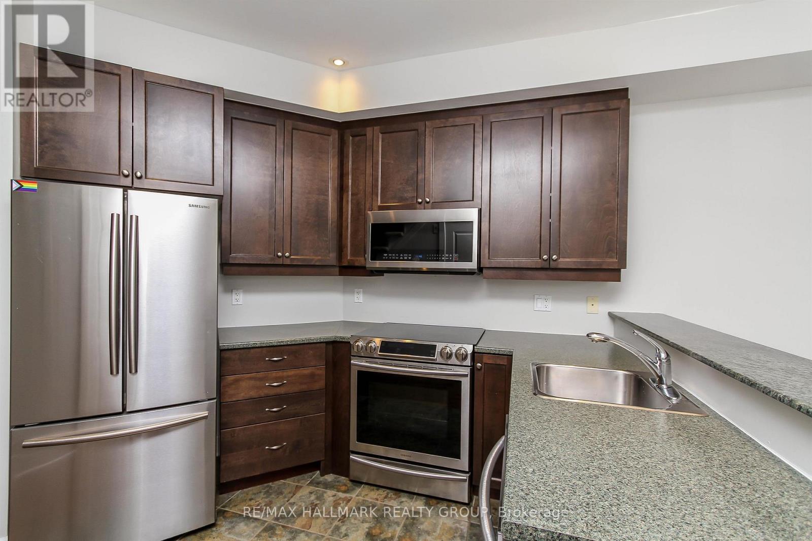 #B307 124 GUIGUES AVENUE - 8
