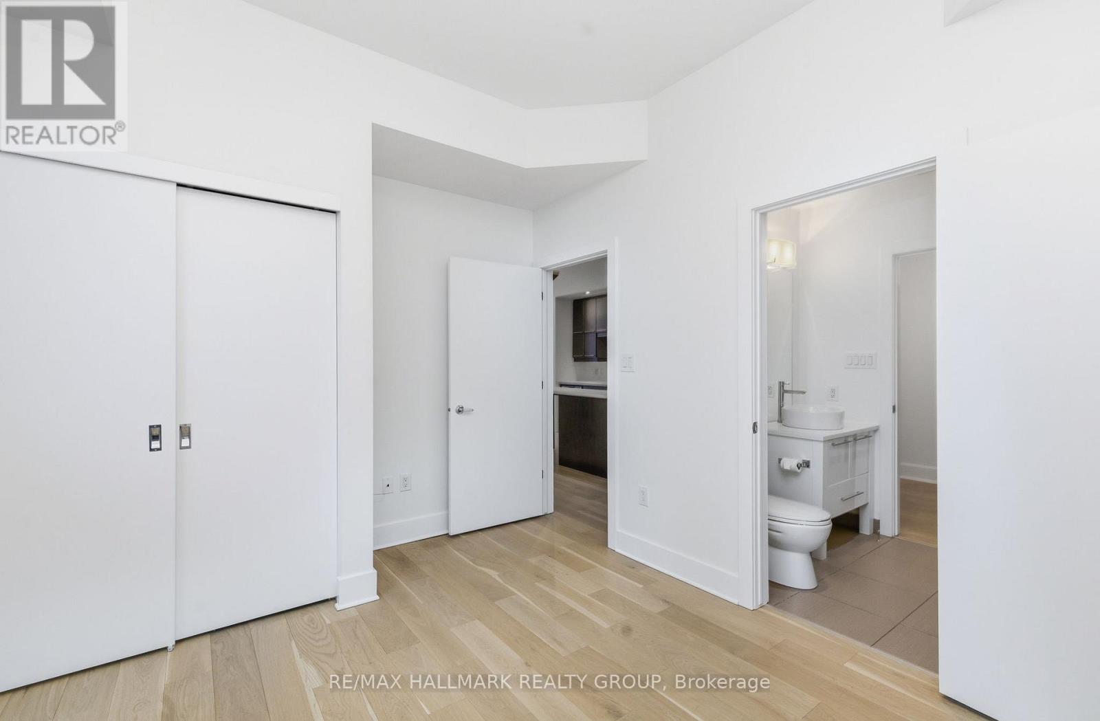 611 - 101 RICHMOND ROAD