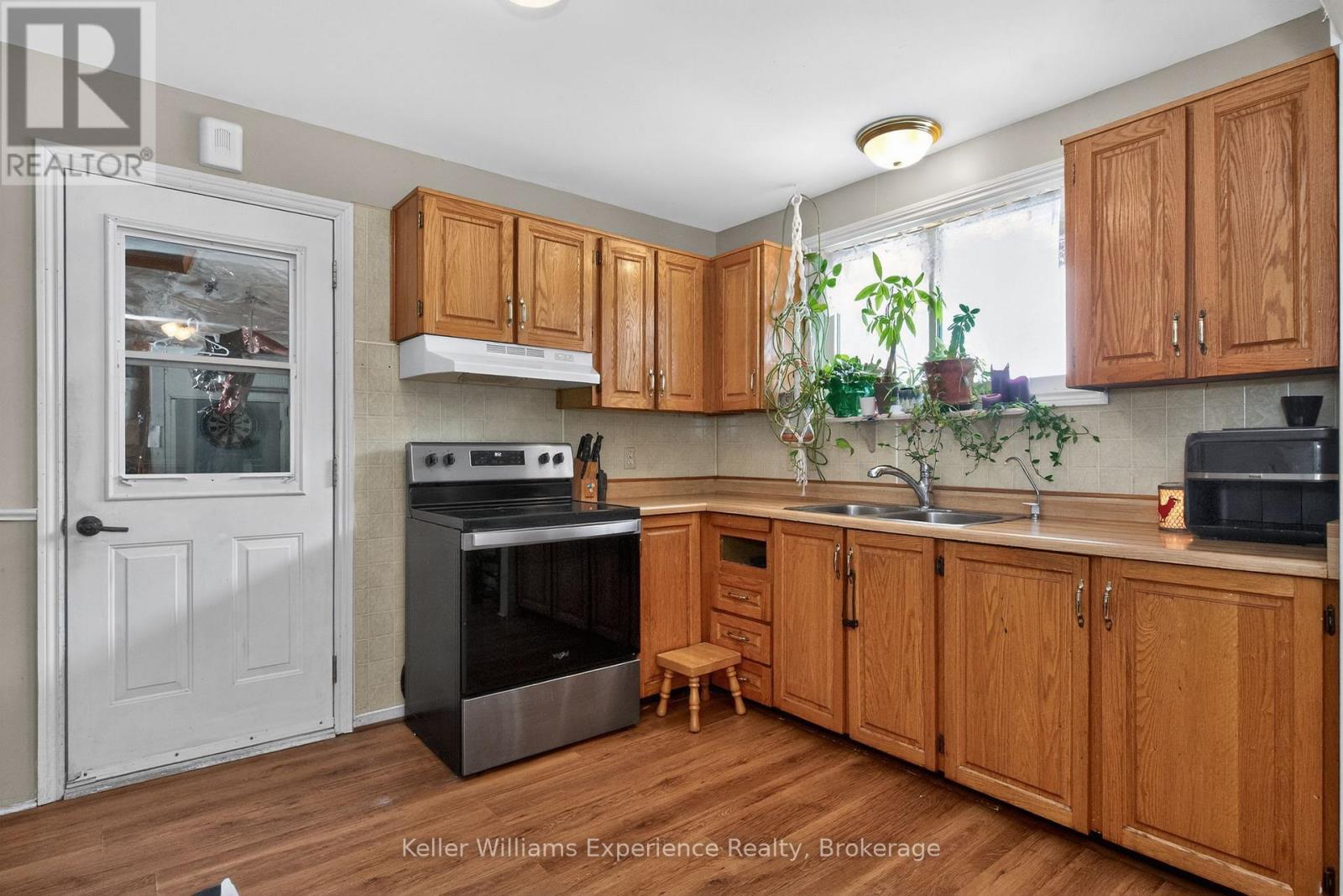 3928 EDGEHILL ROAD - 7