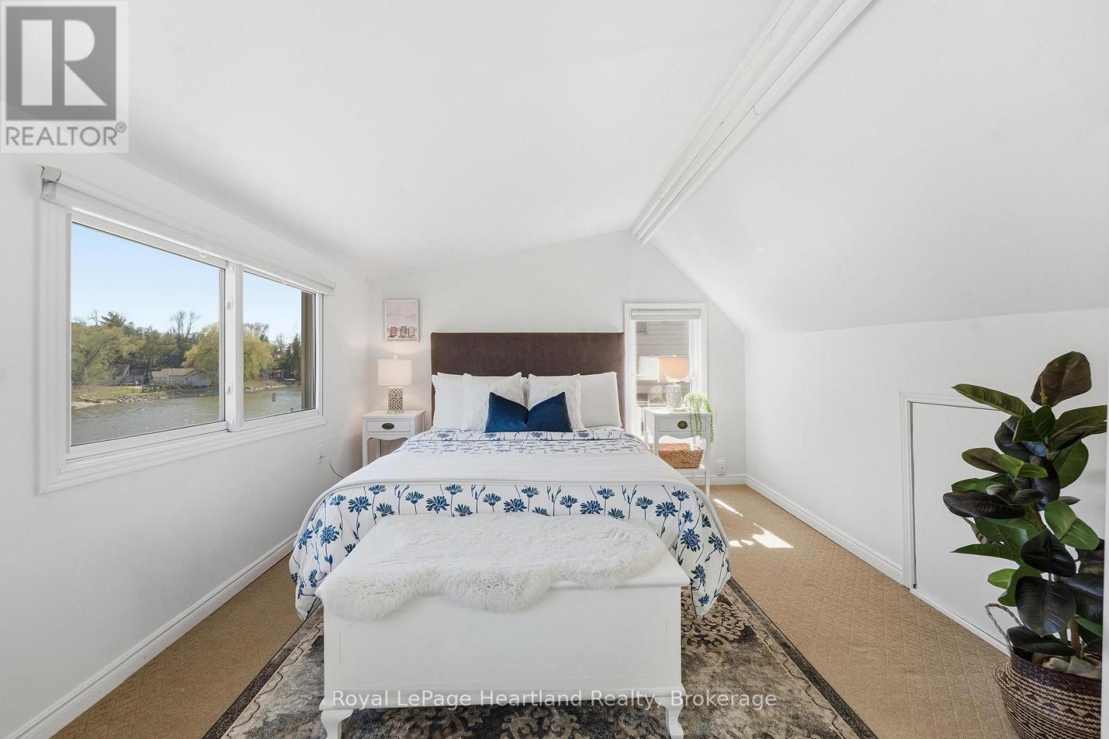 9 MAPLE LANE - 26