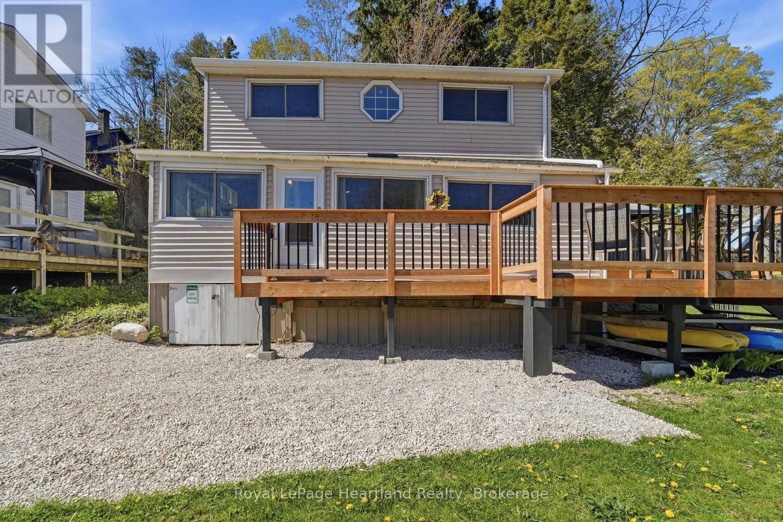 9 MAPLE LANE - 35