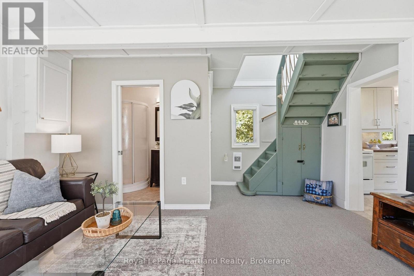 9 MAPLE LANE - 9