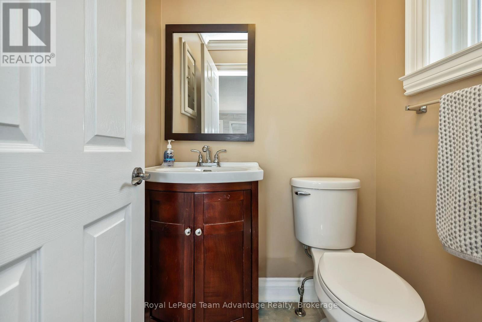 1 WREN PLACE - 23