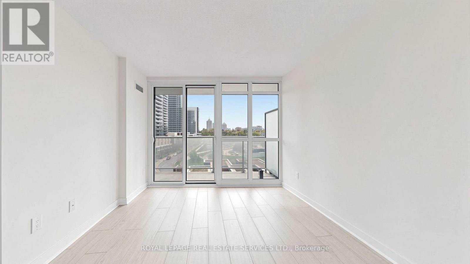 #809 121 MCMAHON DRIVE - 12