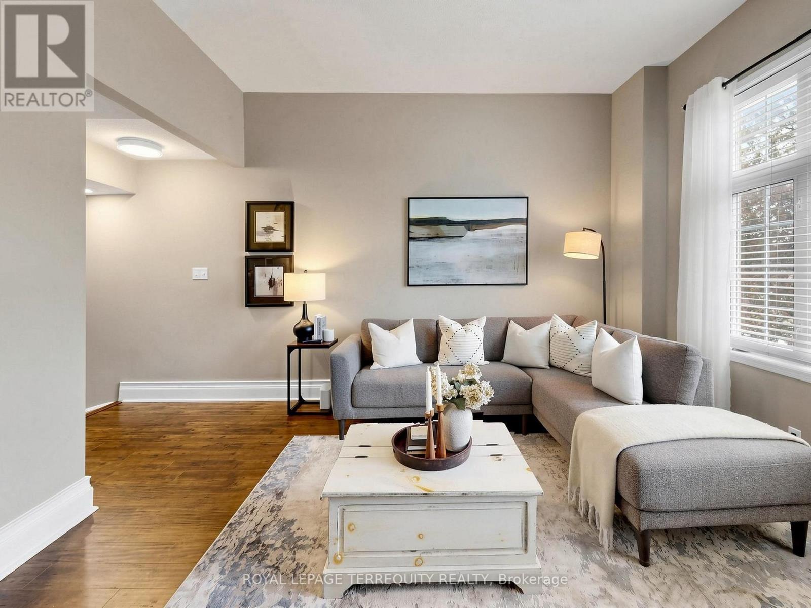 61 SPRUCEDALE WAY - 7
