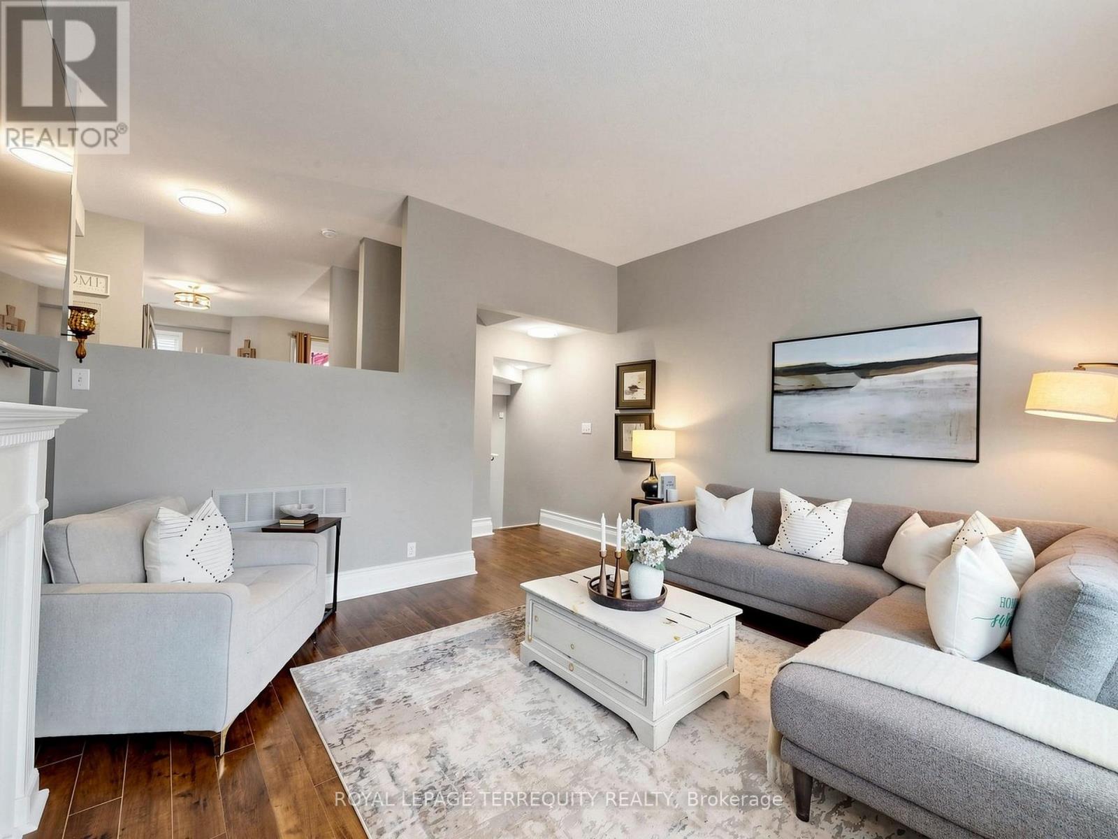 61 SPRUCEDALE WAY - 8