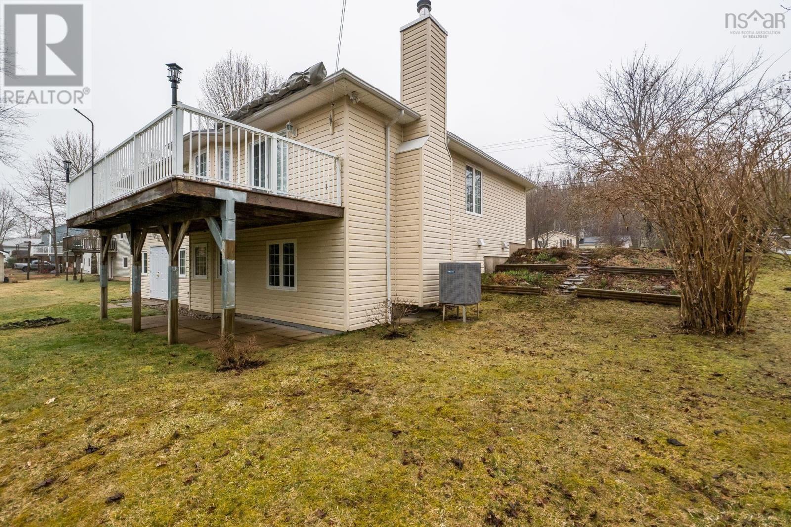 114 Mayfair Drive - 36