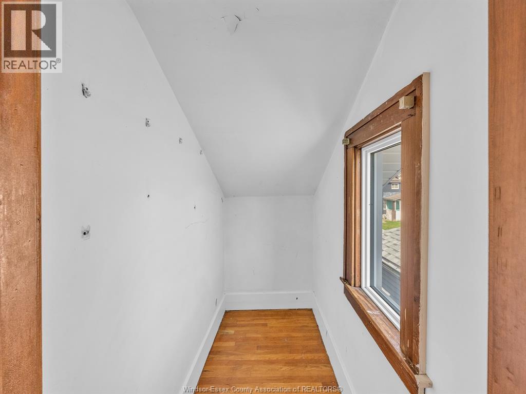 1077 Moy AVENUE, Windsor, Ontario, N9A2P2 — Photo 5