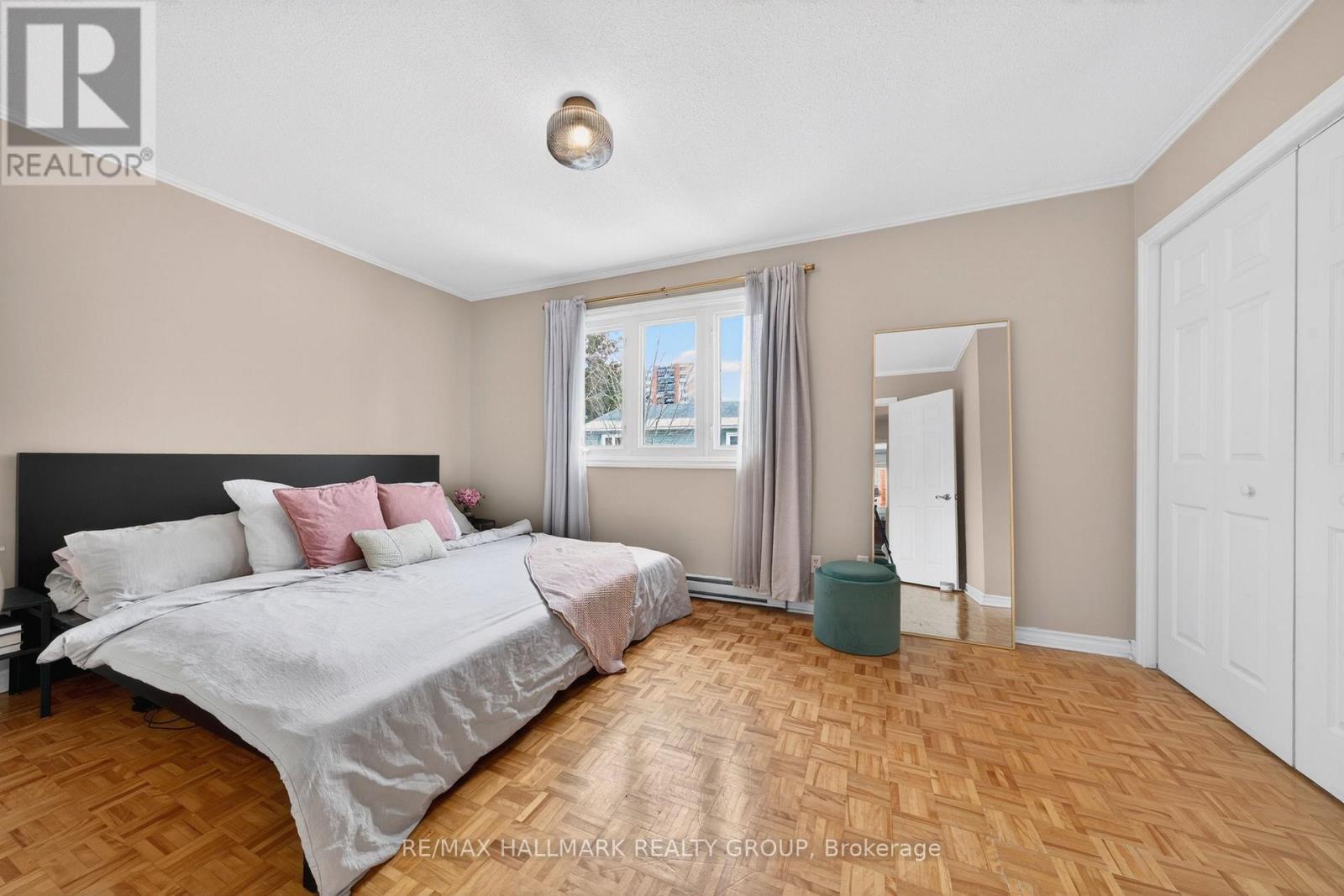 #8 740 MORIN STREET - 27