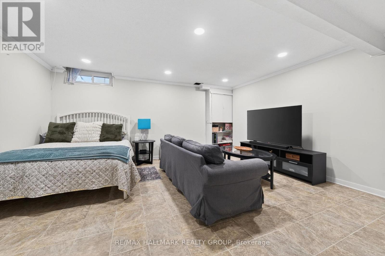 #8 740 MORIN STREET - 39