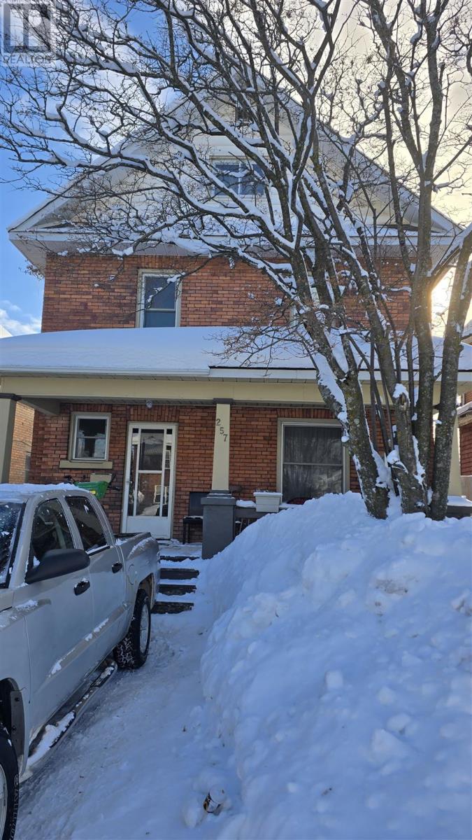 257 Alexandra ST