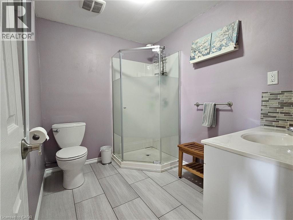 #125 1323 QUEEN Street - 10