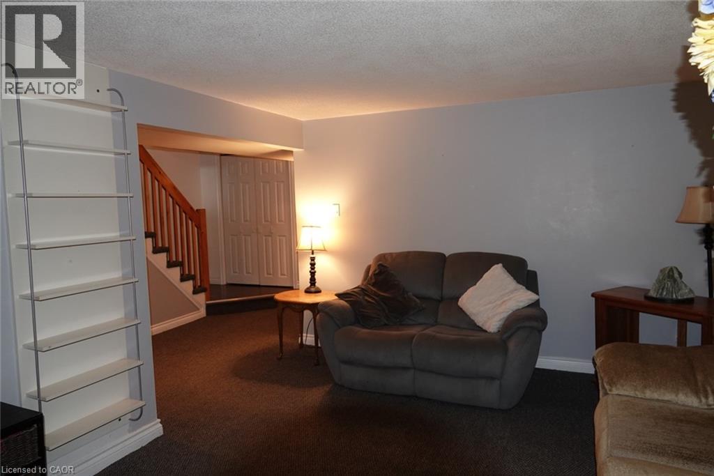 #9 5475 LAKESHORE Road E - 25