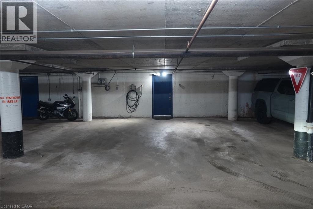 #9 5475 LAKESHORE Road E - 28