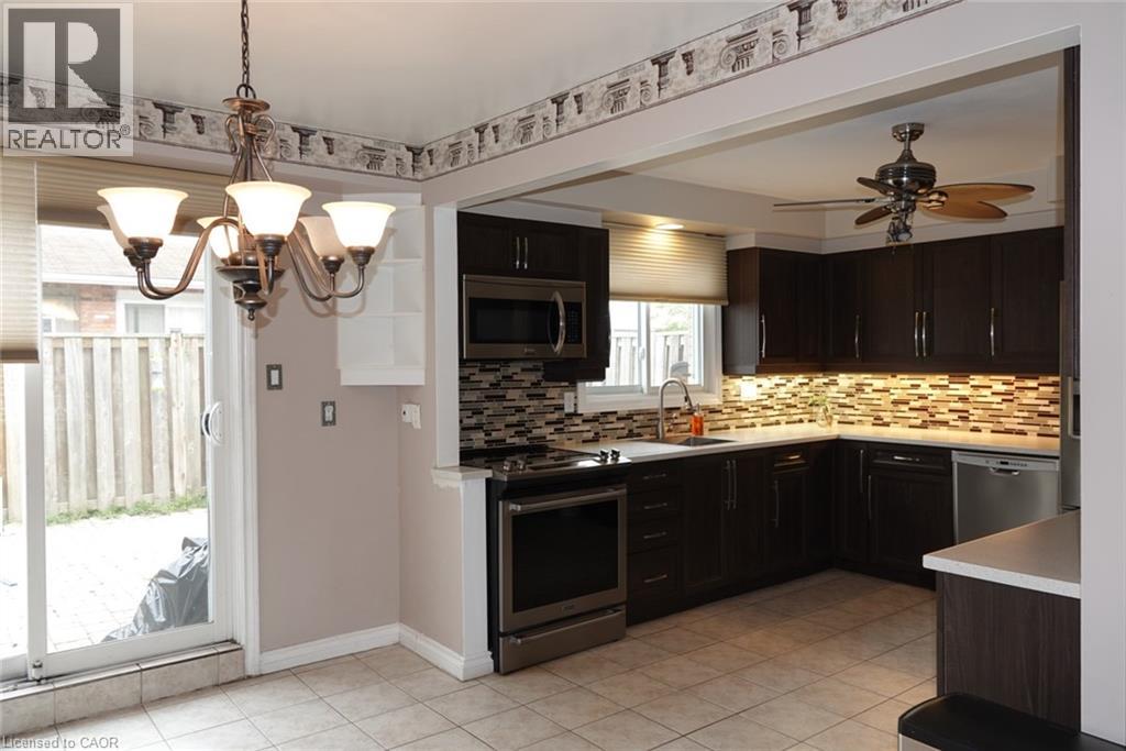 #9 5475 LAKESHORE Road E - 9