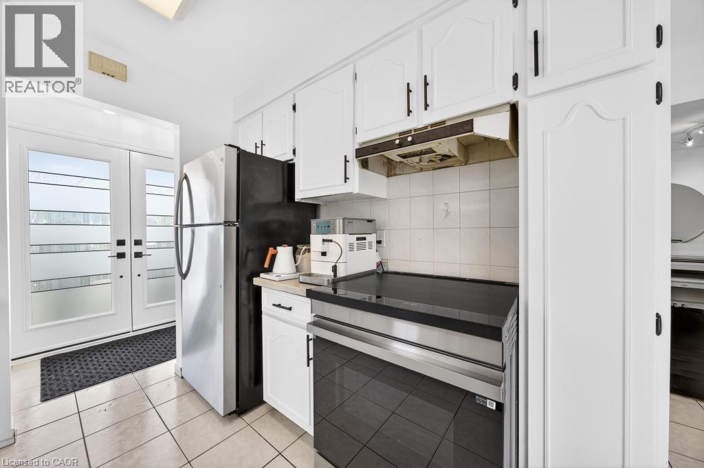 19 GLEN FOREST Drive, Hamilton, Ontario, L8K5V7 — Photo 7
