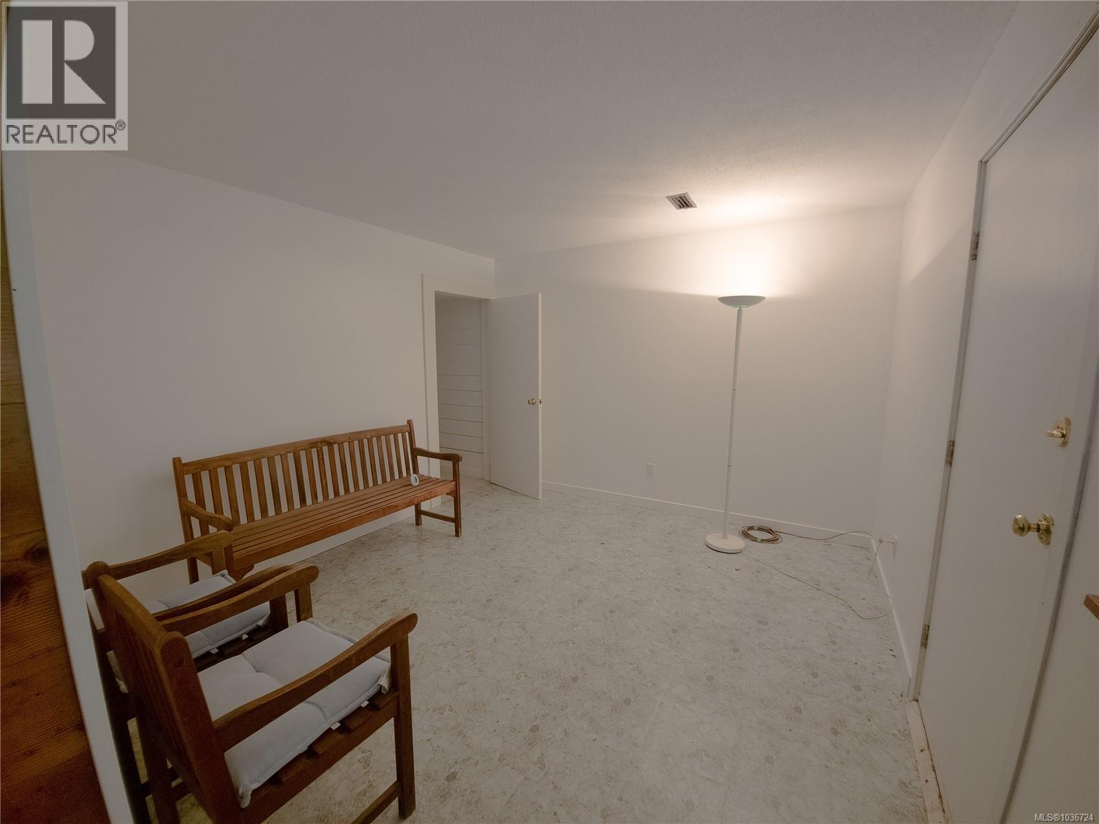 75 McKay Cres - 25