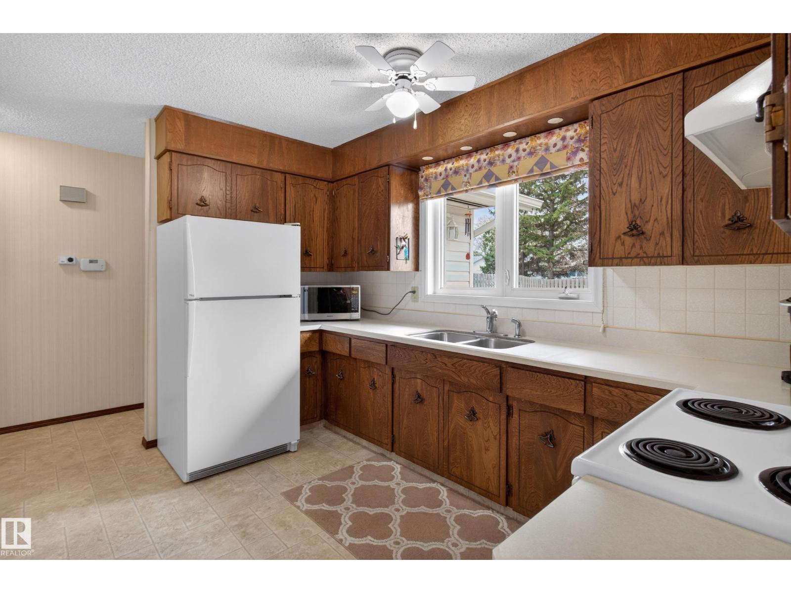 14 GILLINGHAM CR, Sherwood Park