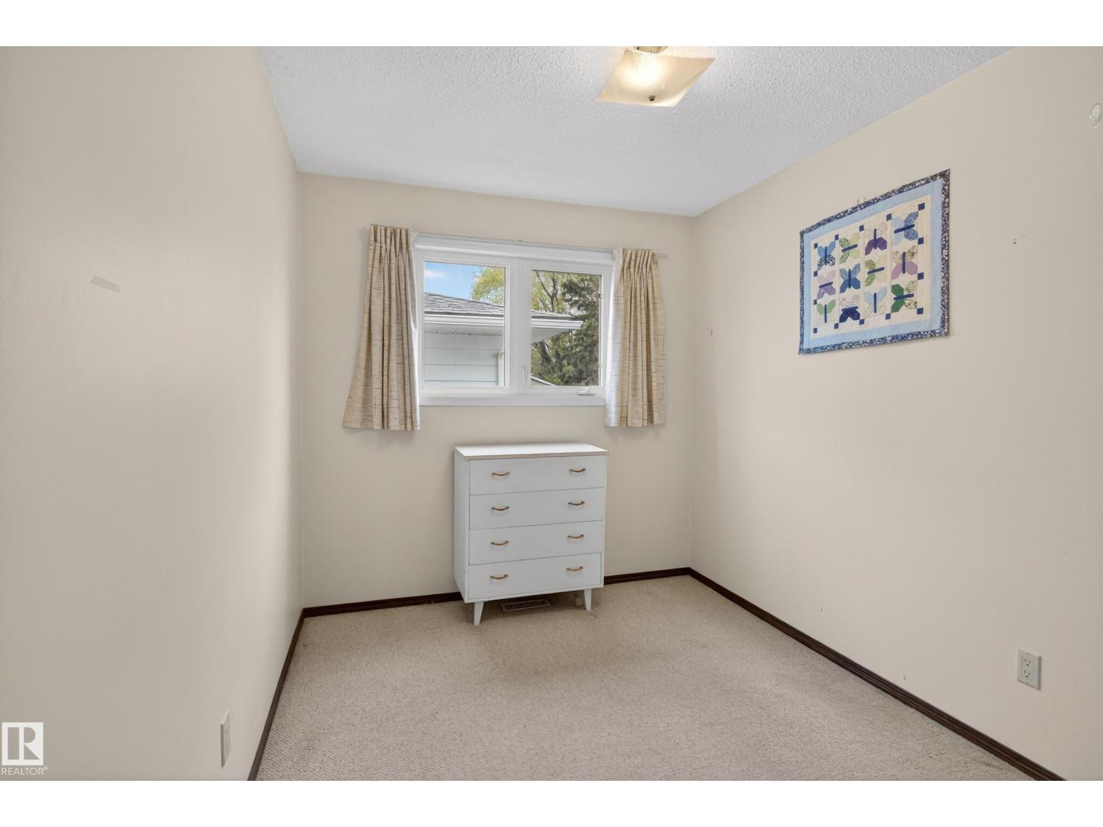 14 GILLINGHAM CR, Sherwood Park