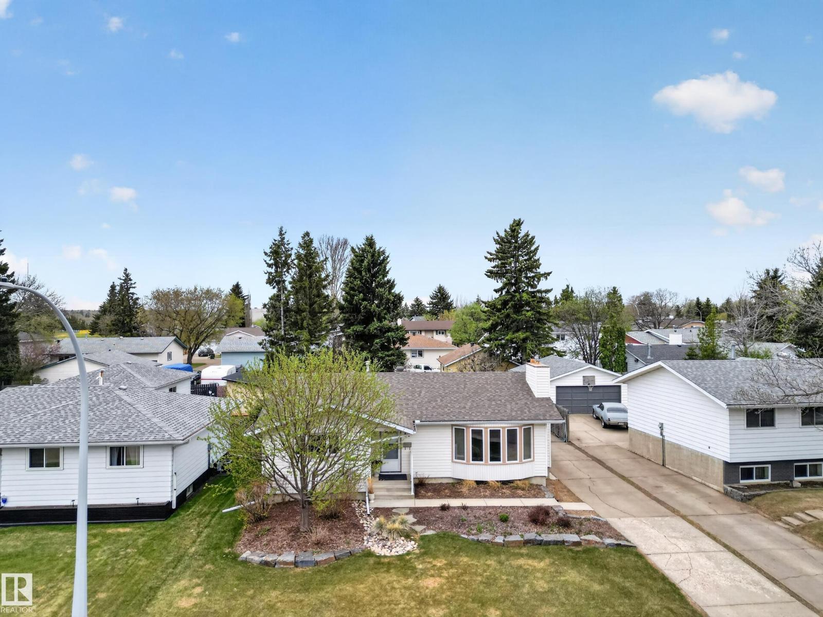 14 GILLINGHAM CR, Sherwood Park
