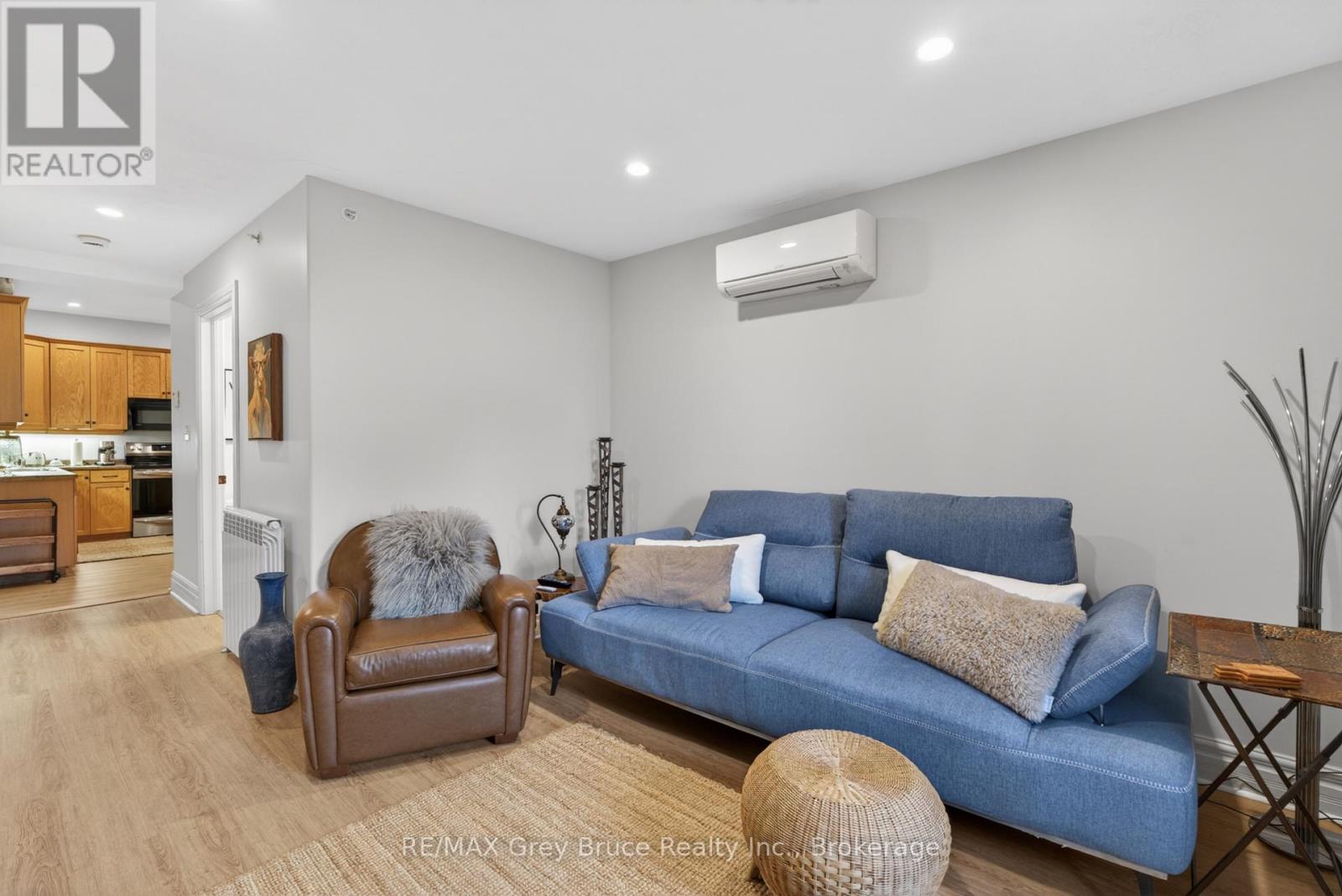 UNIT 6 - 355 PRINCESS STREET - 22