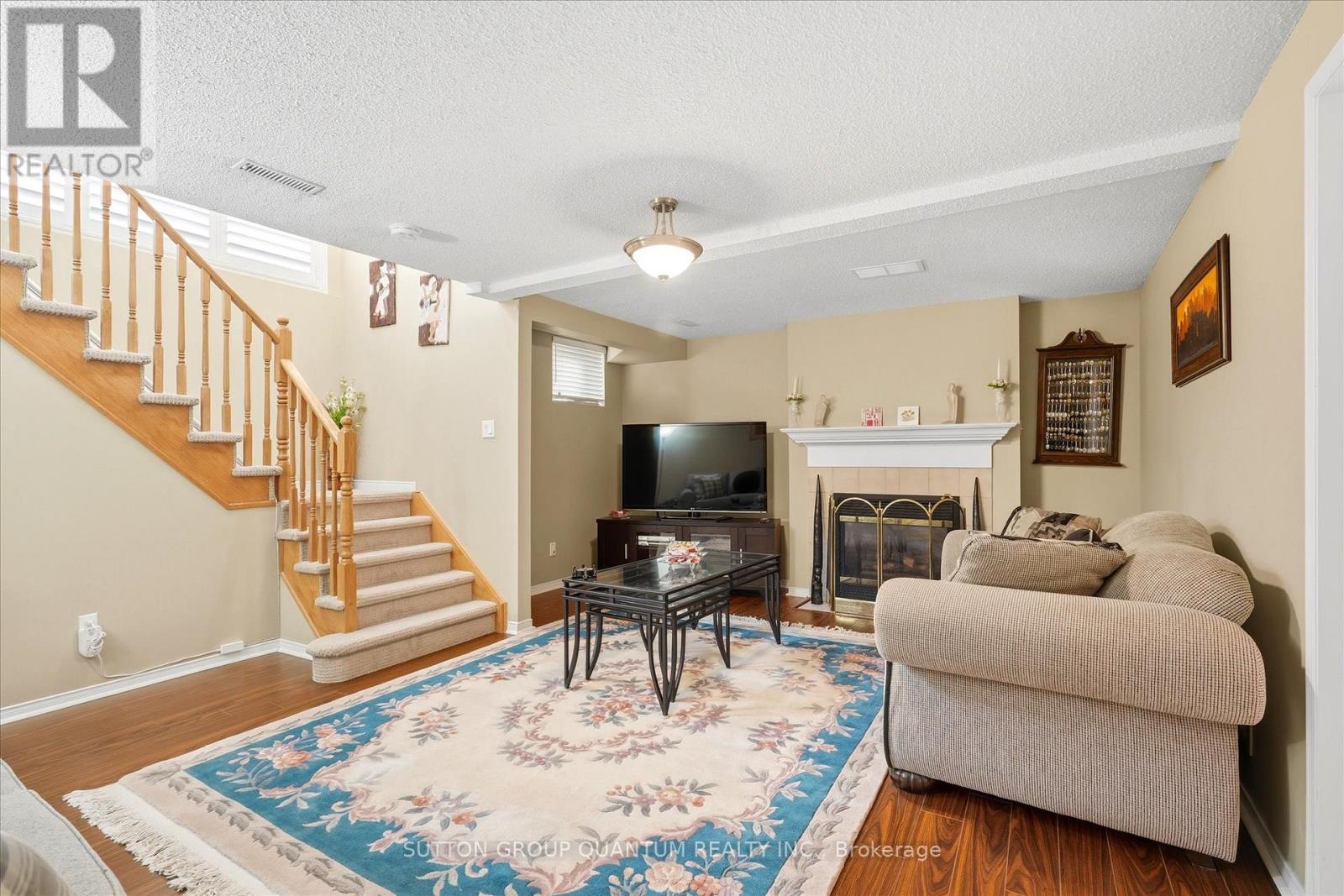#10A 1064 QUEEN STREET W - 21