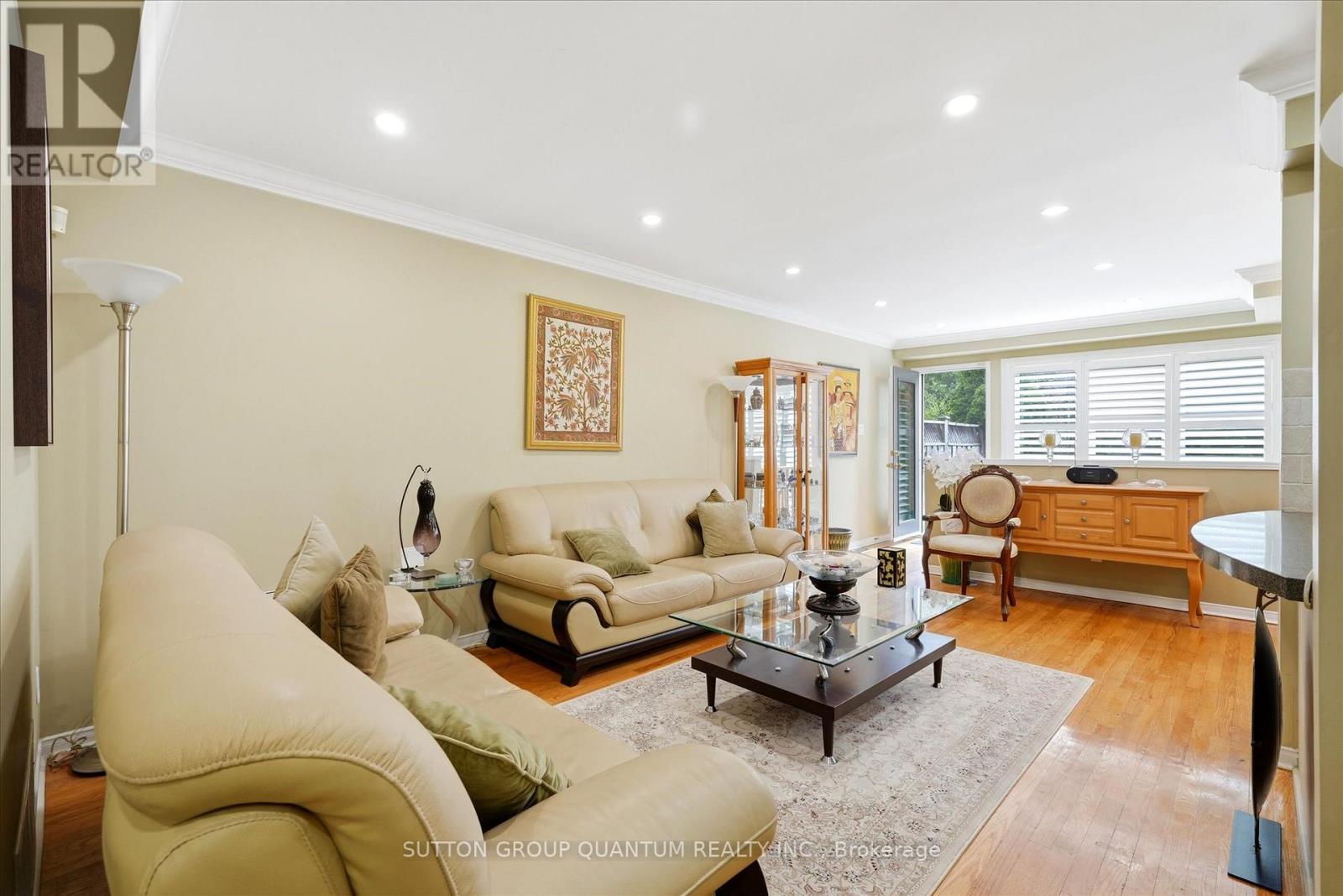 #10A 1064 QUEEN STREET W - 3