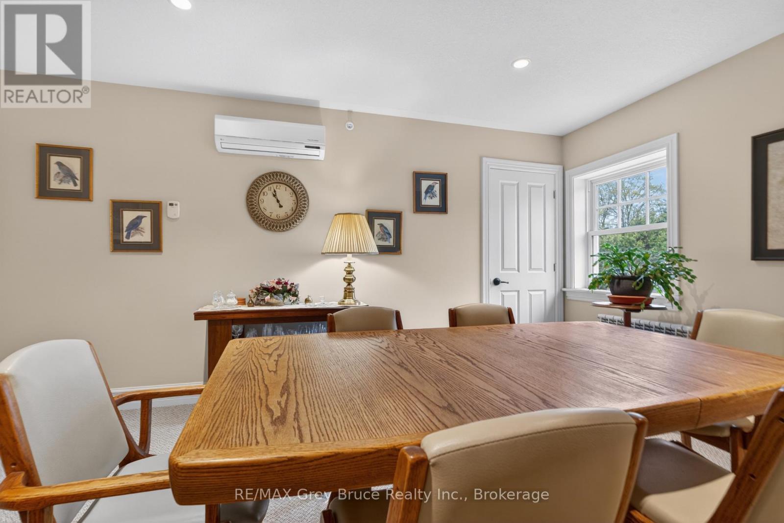 UNIT 6 - 355 PRINCESS STREET - 34