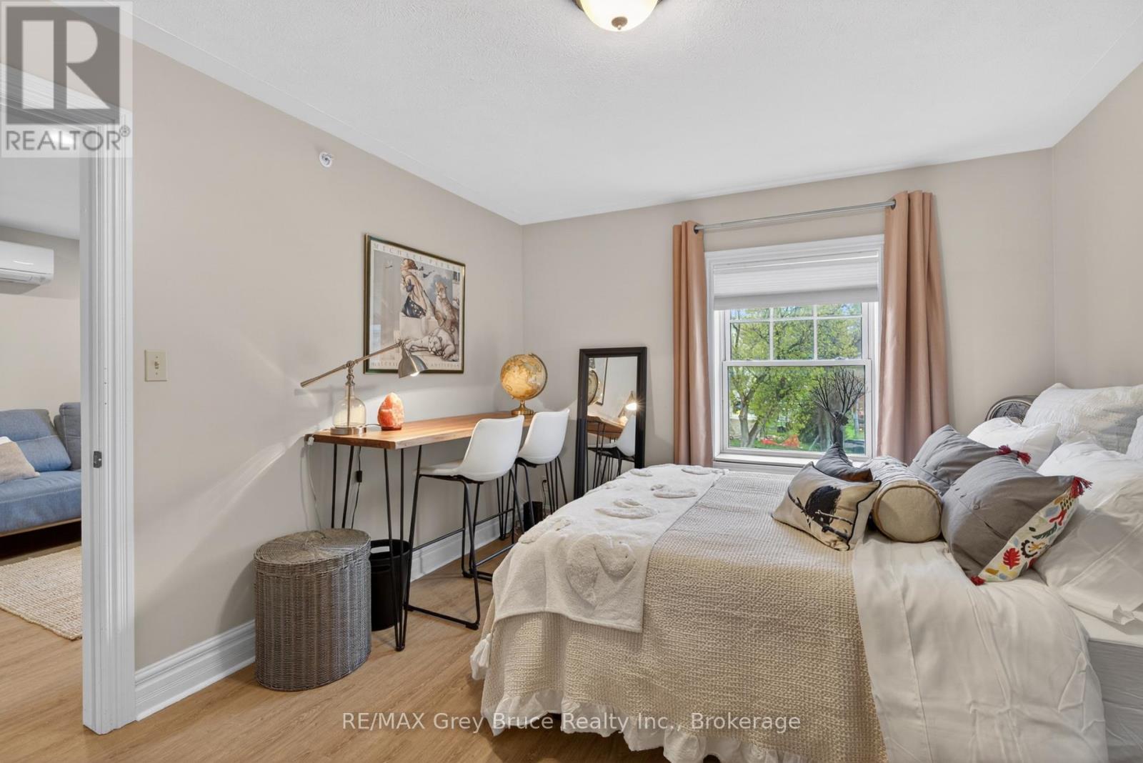 UNIT 6 - 355 PRINCESS STREET - 24