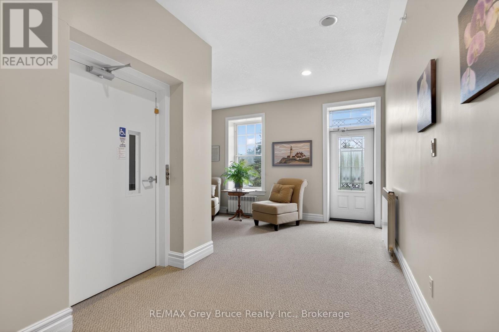 UNIT 6 - 355 PRINCESS STREET - 28