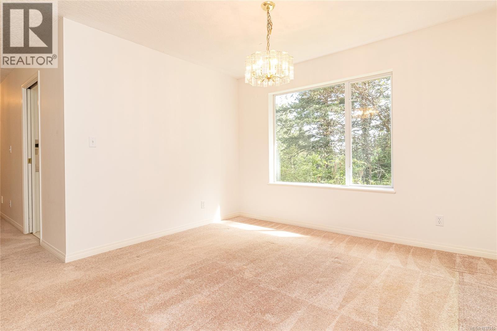 609 Taurus Dr, Metchosin