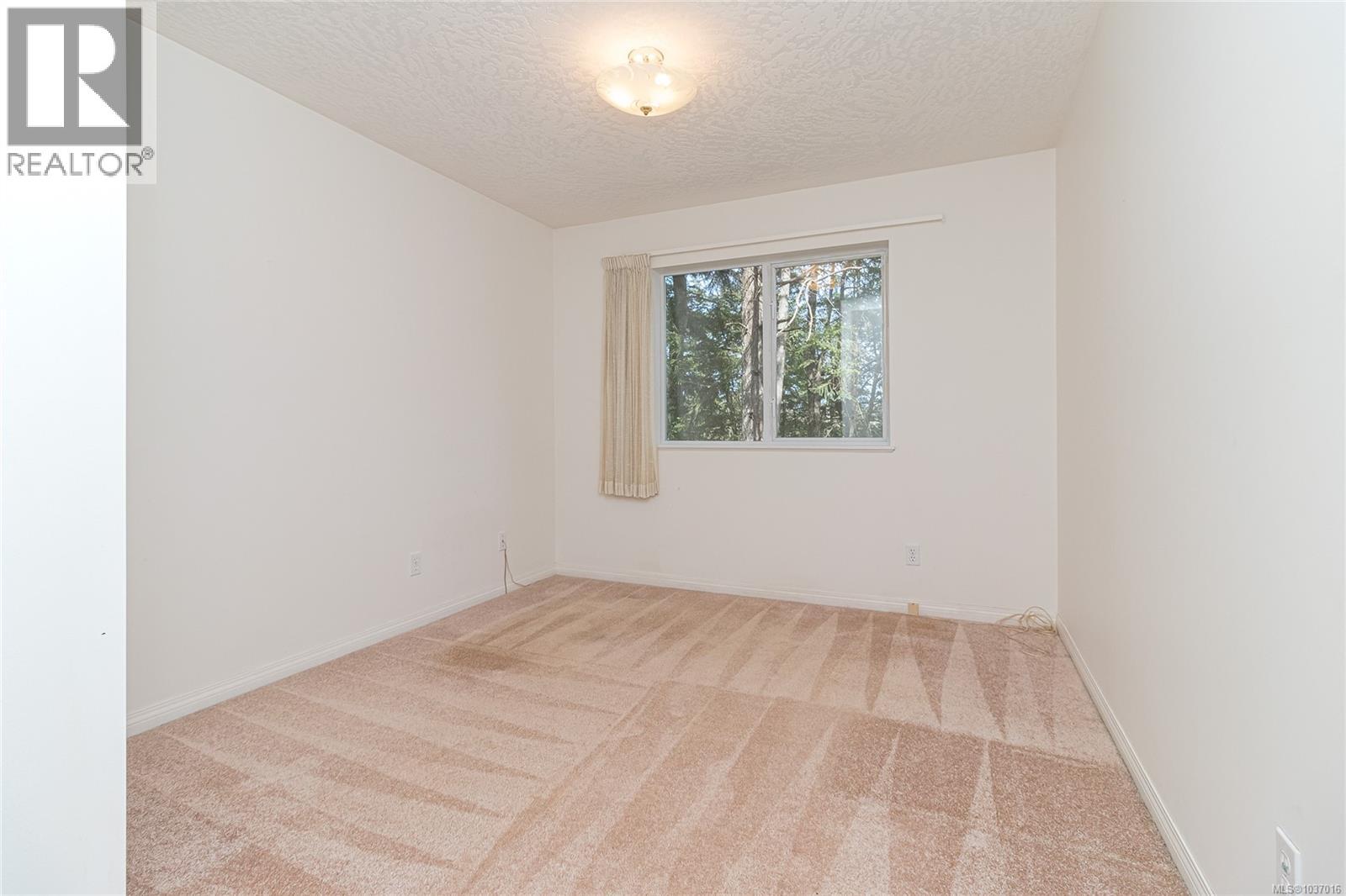 609 Taurus Dr, Metchosin