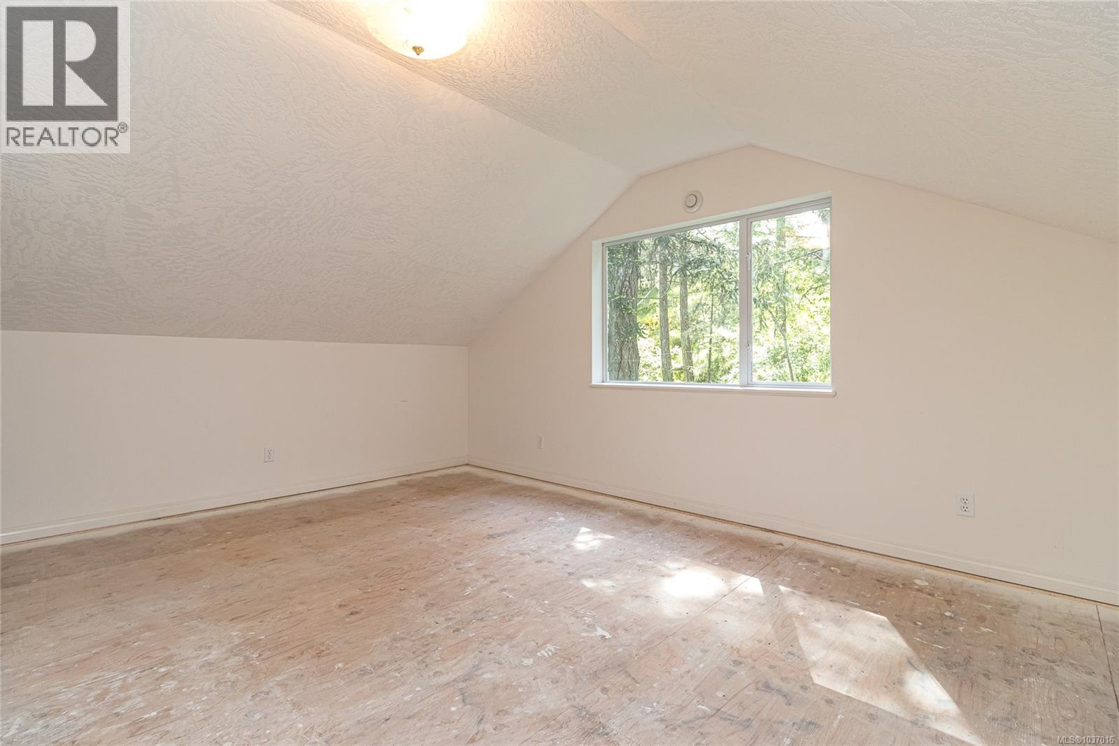 609 Taurus Dr, Metchosin