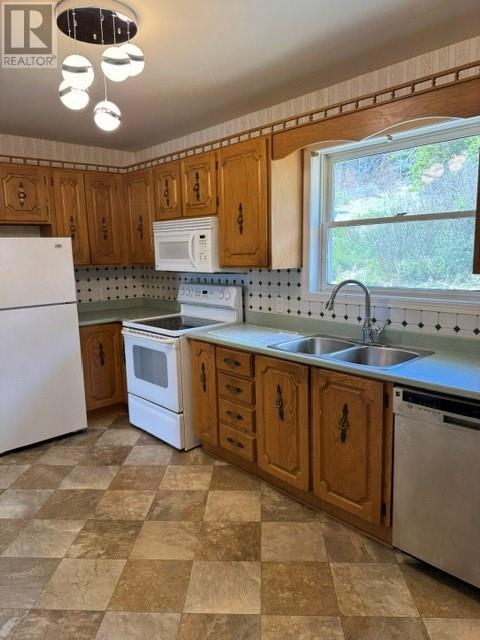 552 Main Road - 5