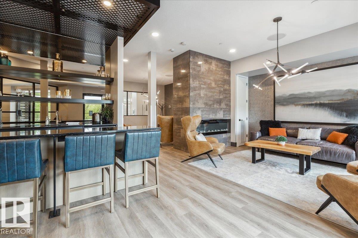 #428 7463 MAY CM NW, Edmonton