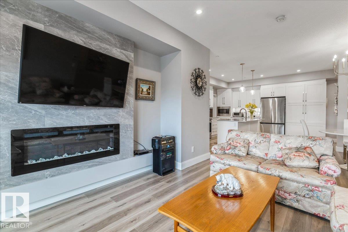 #428 7463 MAY CM NW, Edmonton
