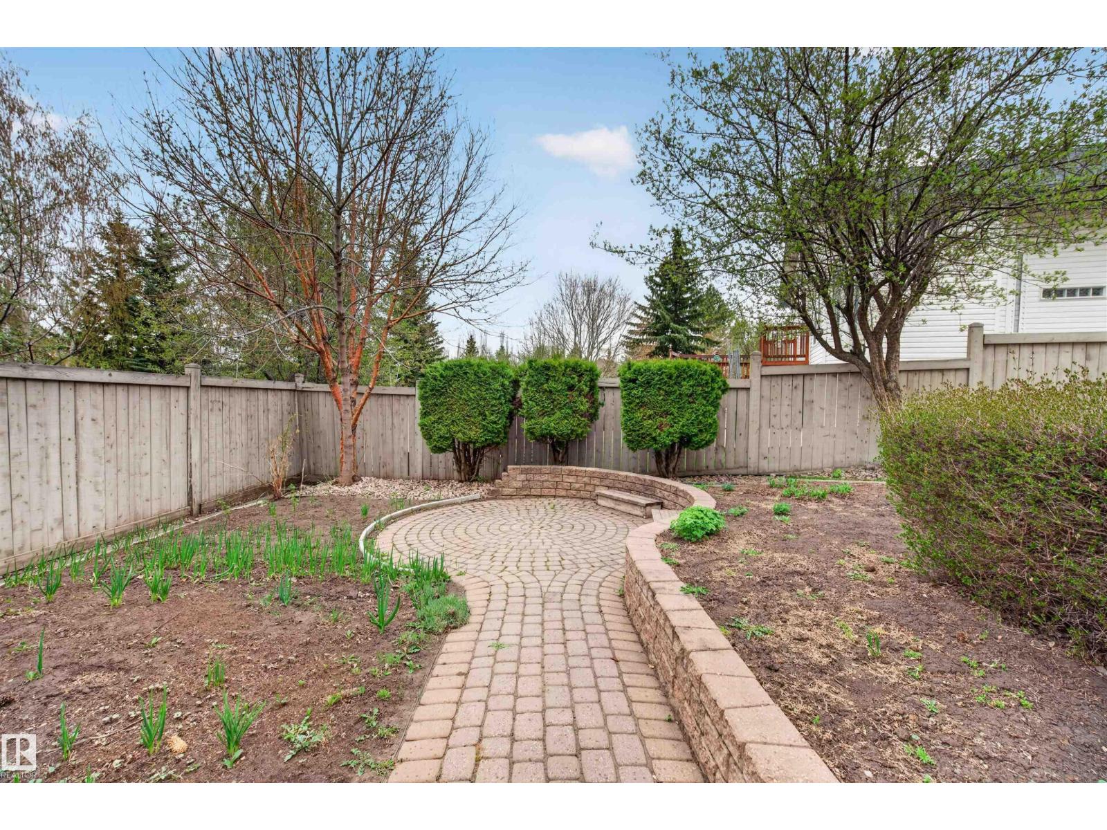 201 Erin Ridge DR - 37