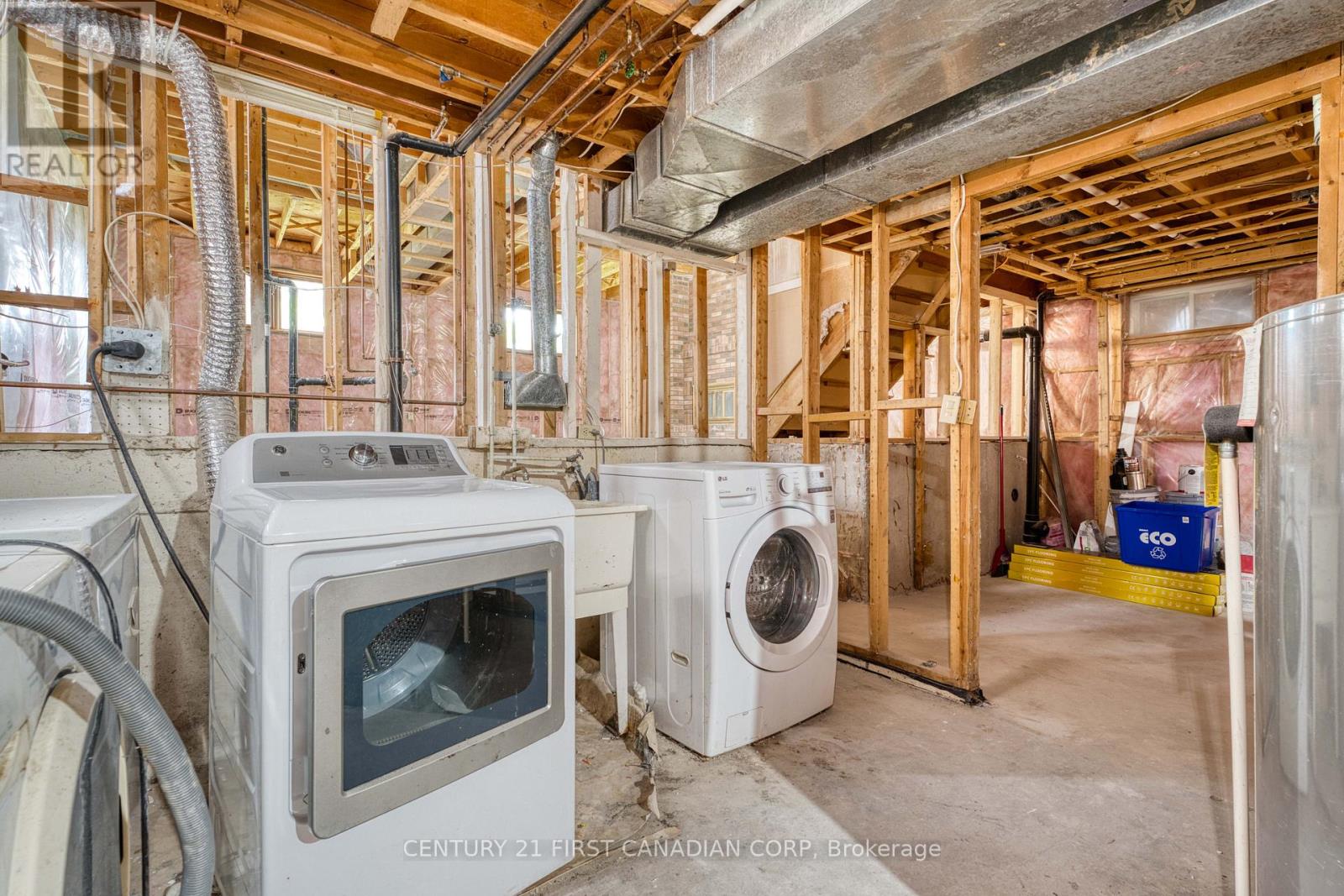 24 BLANCHARD CRESCENT - 28