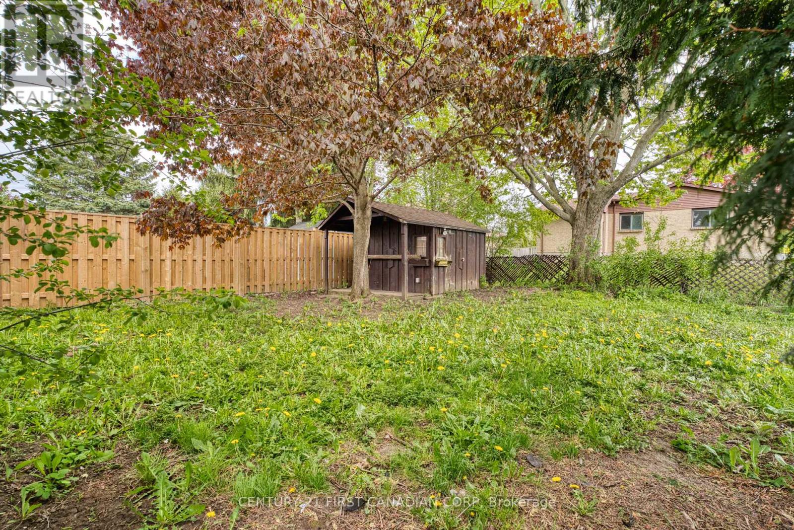 24 BLANCHARD CRESCENT - 31