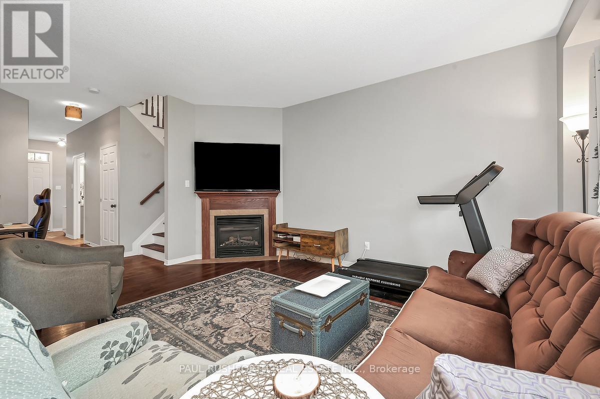 310 JASPER CRESCENT - 6