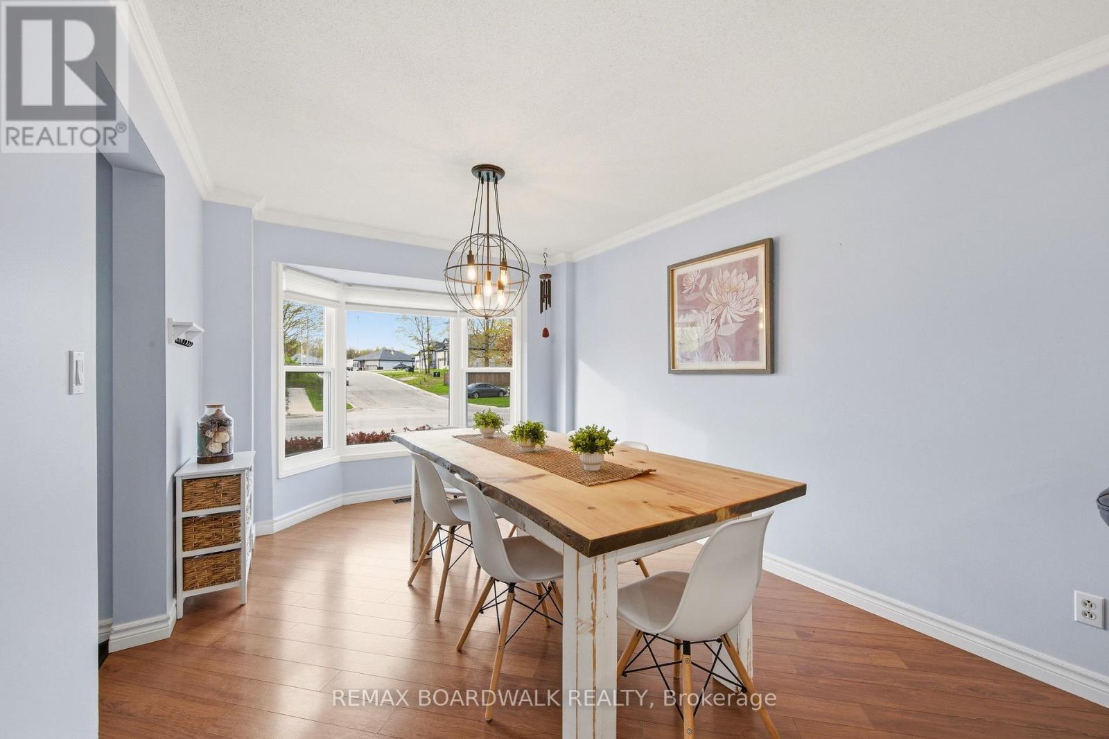 385 BROCK STREET - 18