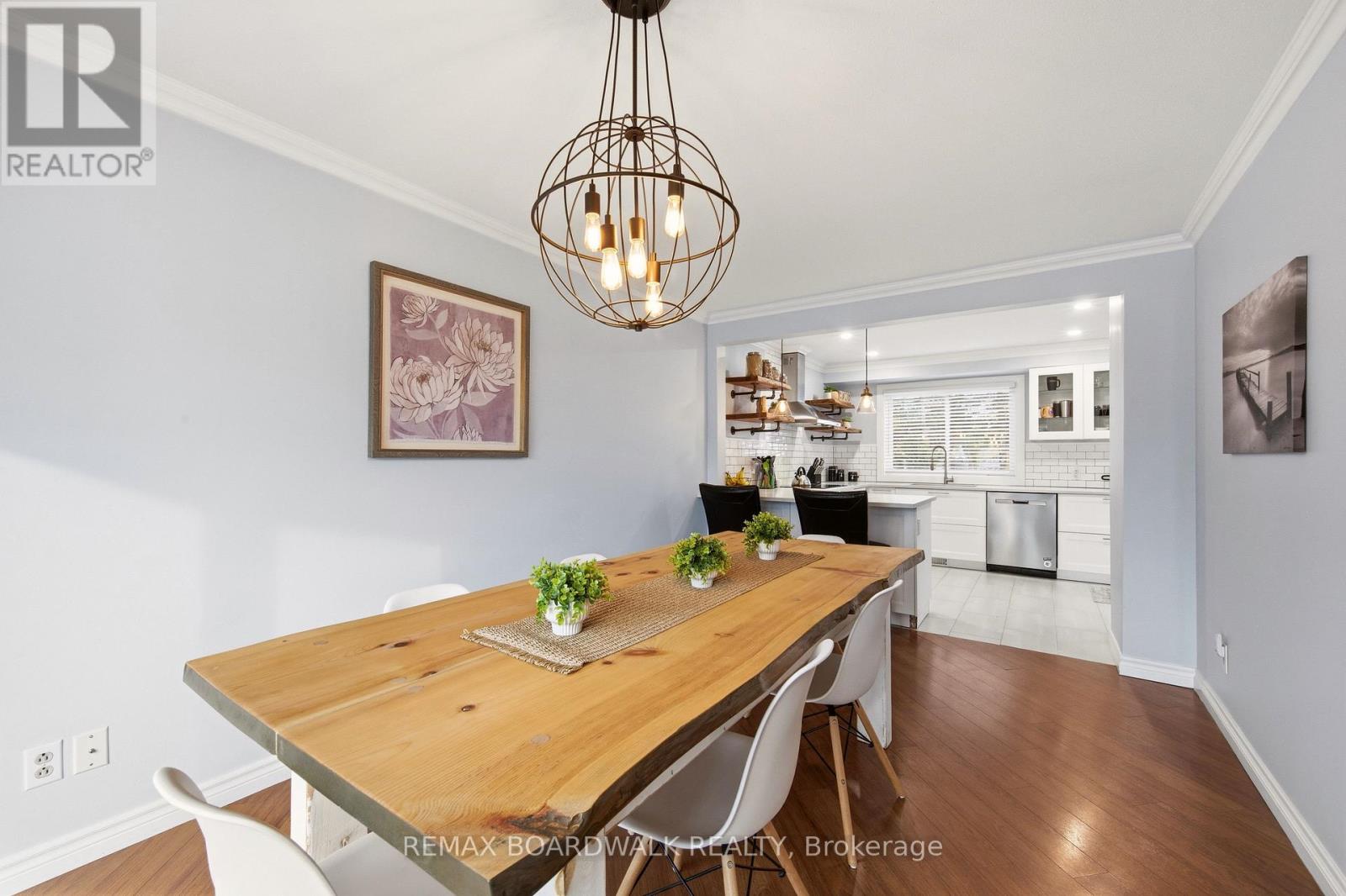 385 BROCK STREET - 19