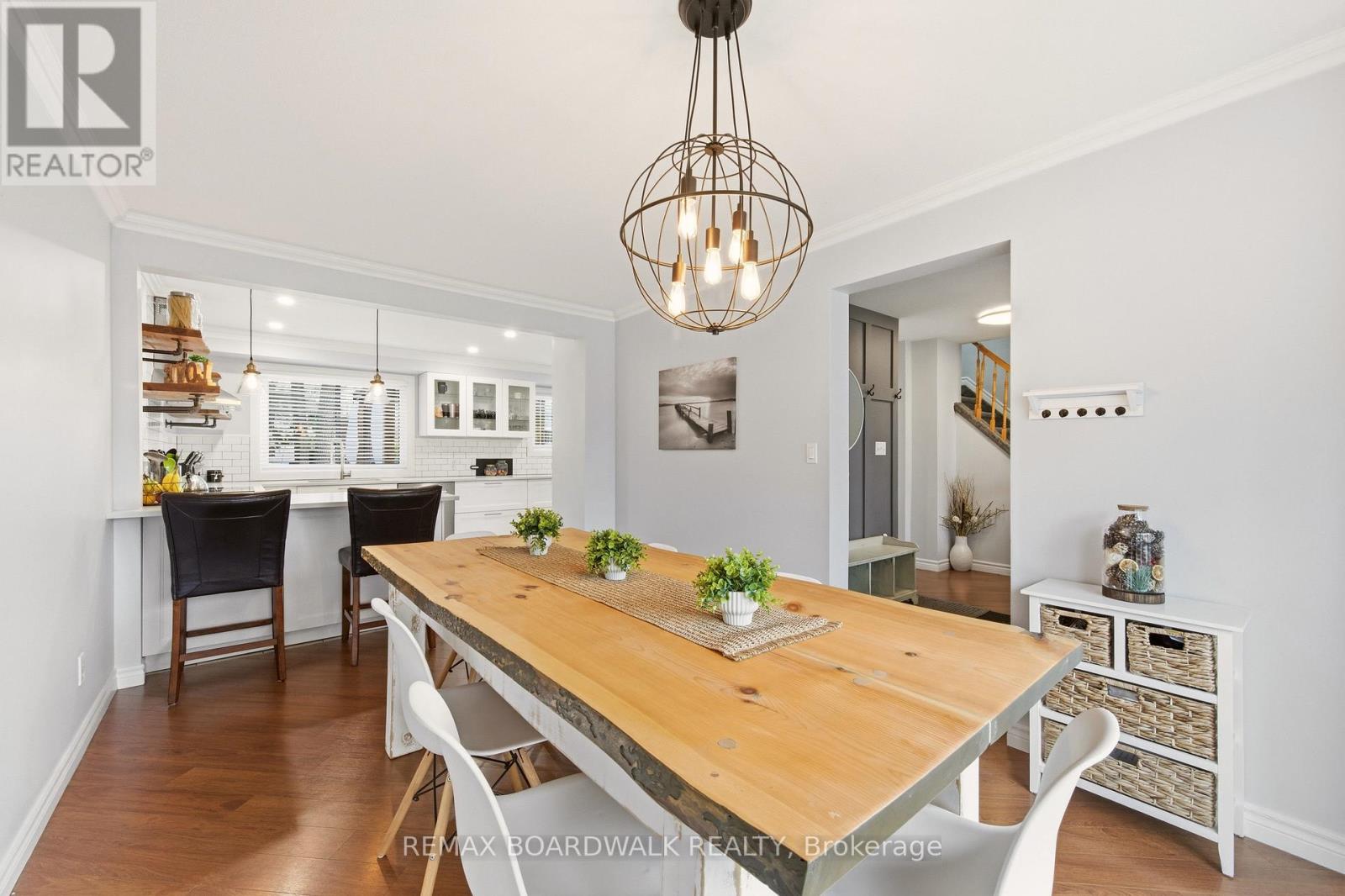 385 BROCK STREET - 20
